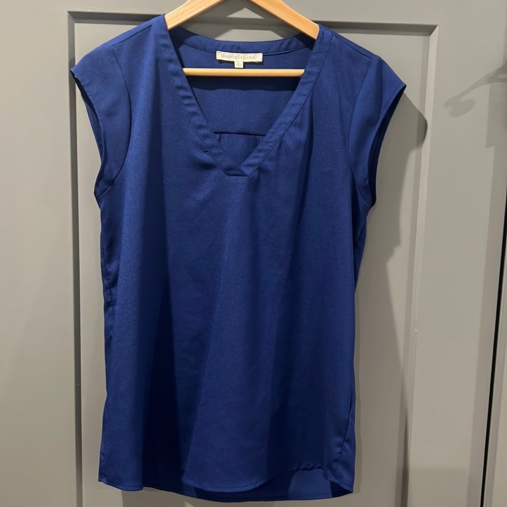 🌟 3/$25 Daniel Rainn Royal Blue Blouse